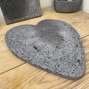 Comal Corazón 39CM x 45CM Piedra Negra Volcánica