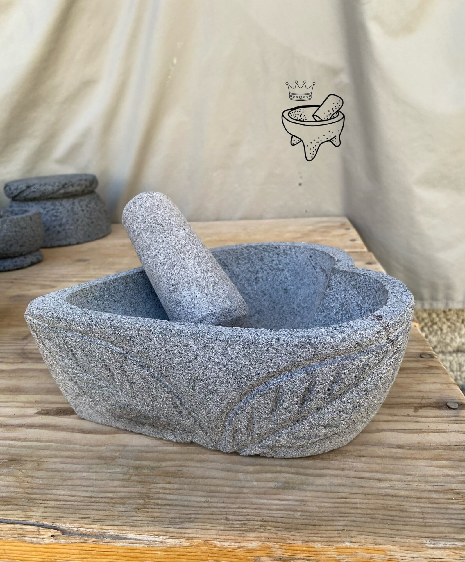 Molcajete Forma de Corazón Piedra Volcánica No.8(20CM)