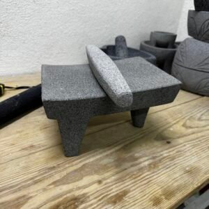 Metate Piedra Volcánica 11”/27CM x 8”/21CM Poro Cerrado