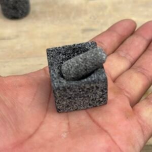 Mini Molcajete Cuadrado 2.5CM/1” Piedra Volcánica